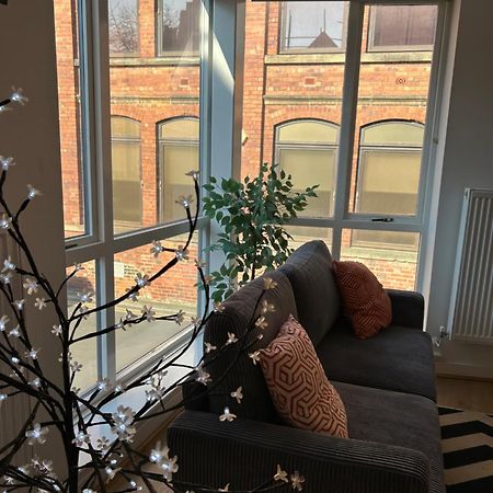Central Leeds Townhouse With Private Roof Garden Sleeps 4 エクステリア 写真