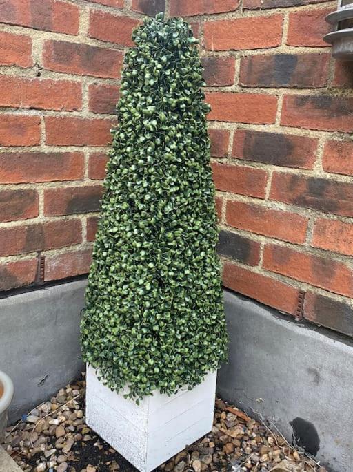 Central Leeds Townhouse With Private Roof Garden Sleeps 4 エクステリア 写真