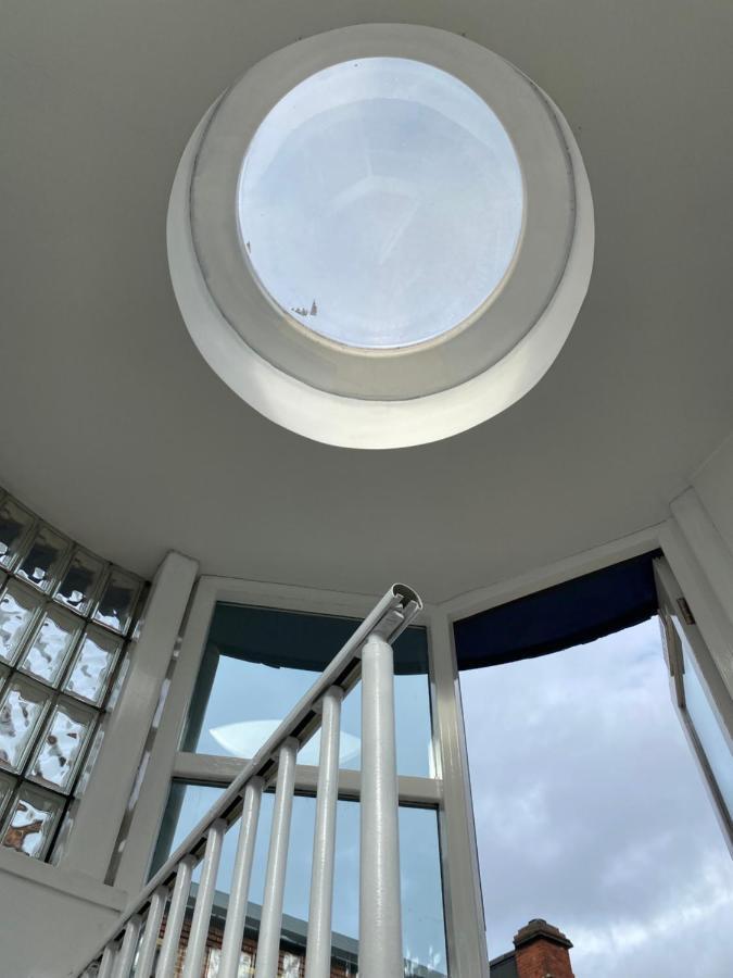 Central Leeds Townhouse With Private Roof Garden Sleeps 4 エクステリア 写真