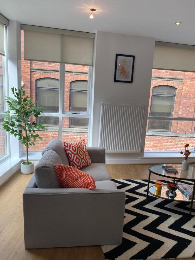 Central Leeds Townhouse With Private Roof Garden Sleeps 4 エクステリア 写真
