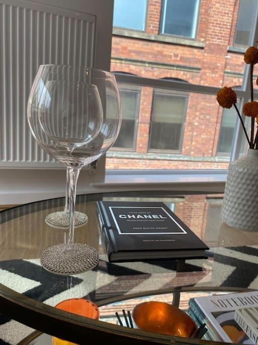 Central Leeds Townhouse With Private Roof Garden Sleeps 4 エクステリア 写真